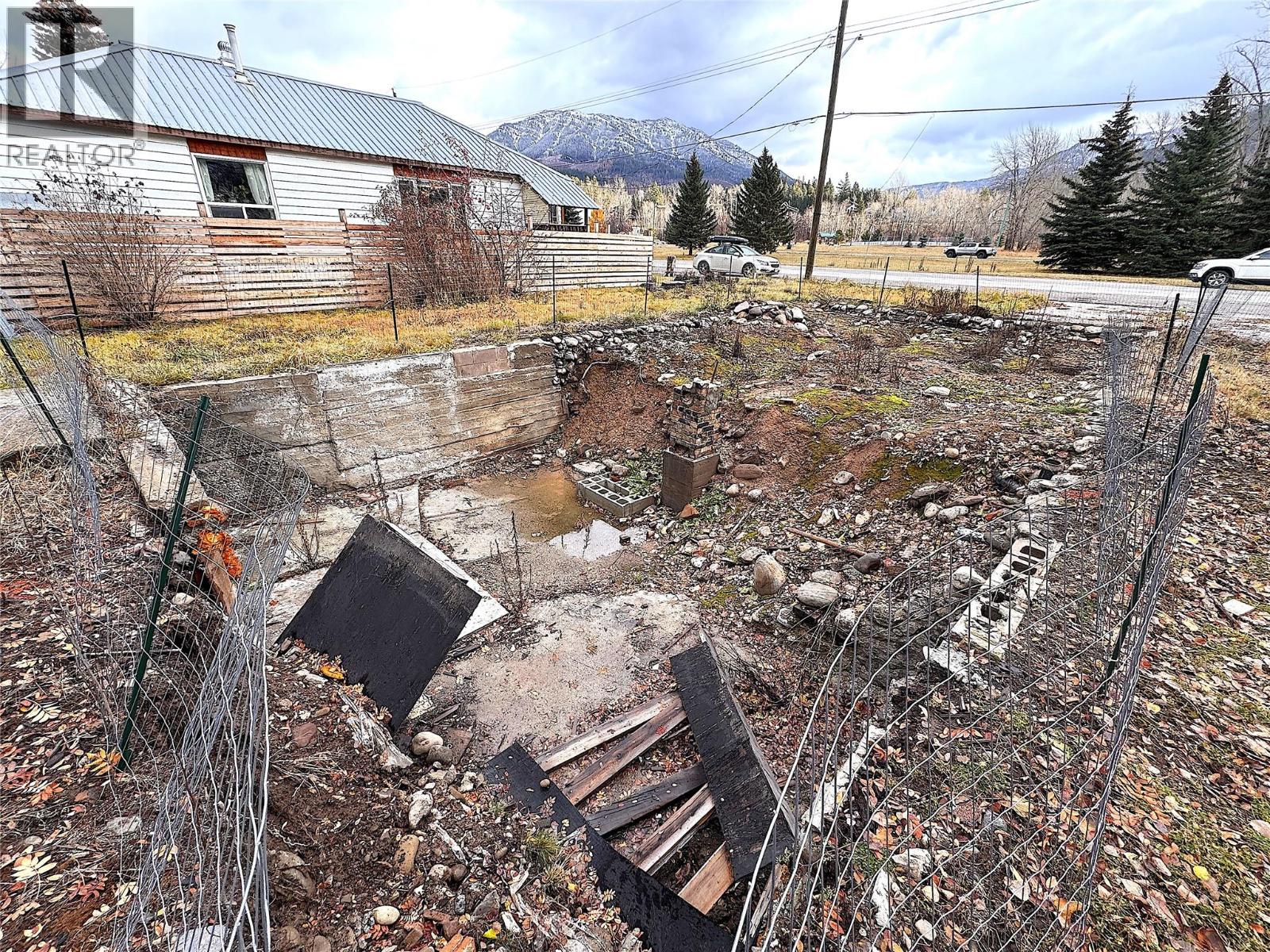 121 1st Avenue, Fernie, British Columbia  V0B 1M0 - Photo 6 - 10367617