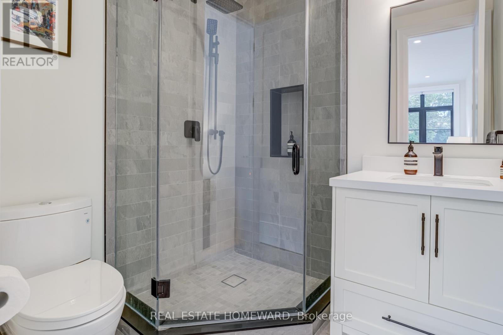 5 Taylor Drive, Toronto, Ontario  M4C 3B4 - Photo 28 - E12459465