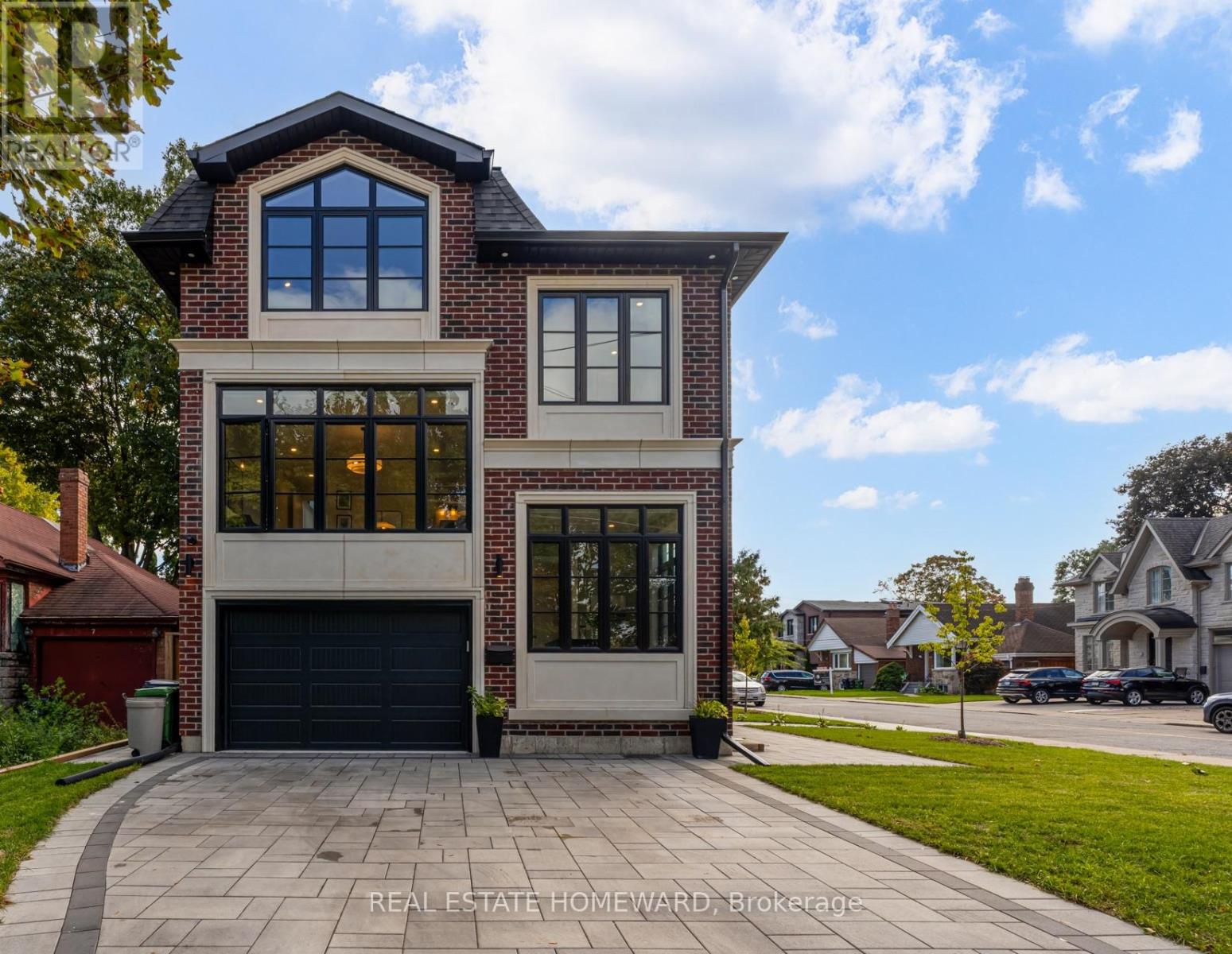 5 TAYLOR DRIVE, Toronto, Ontario