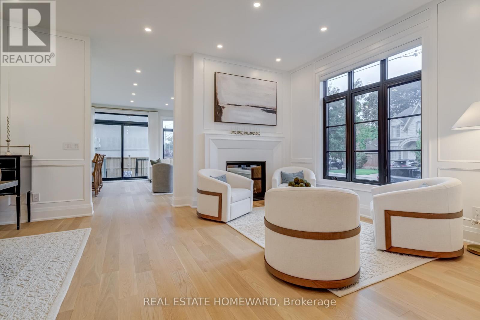 5 Taylor Drive, Toronto, Ontario  M4C 3B4 - Photo 5 - E12459465