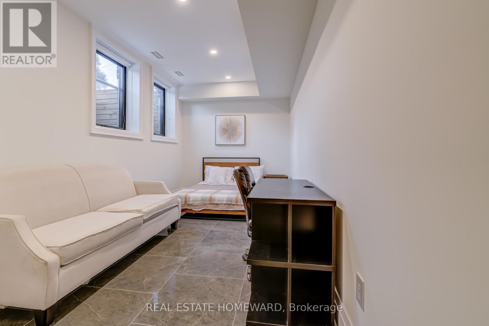 5 Taylor Drive, Toronto, Ontario  M4C 3B4 - Photo 40 - E12459465