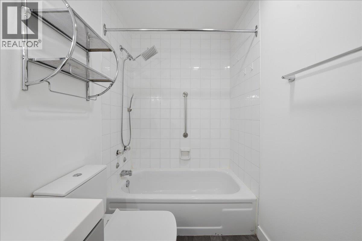 Ph 406 1340 Duchess Avenue, West Vancouver, British Columbia  V7T 1H6 - Photo 17 - R3066031