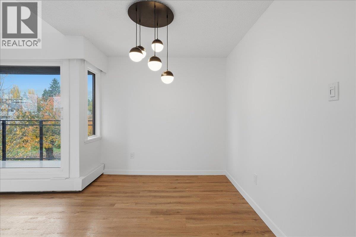 Ph 406 1340 Duchess Avenue, West Vancouver, British Columbia  V7T 1H6 - Photo 6 - R3066031