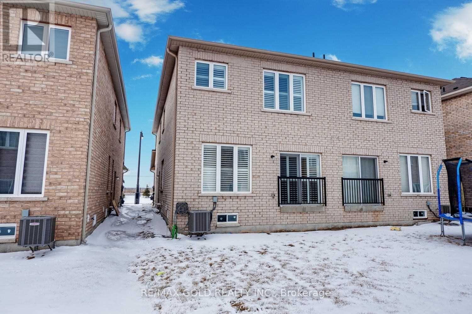 Upper - 71 Lanark Circle, Brampton, Ontario  L6X 5L3 - Photo 20 - W12526770