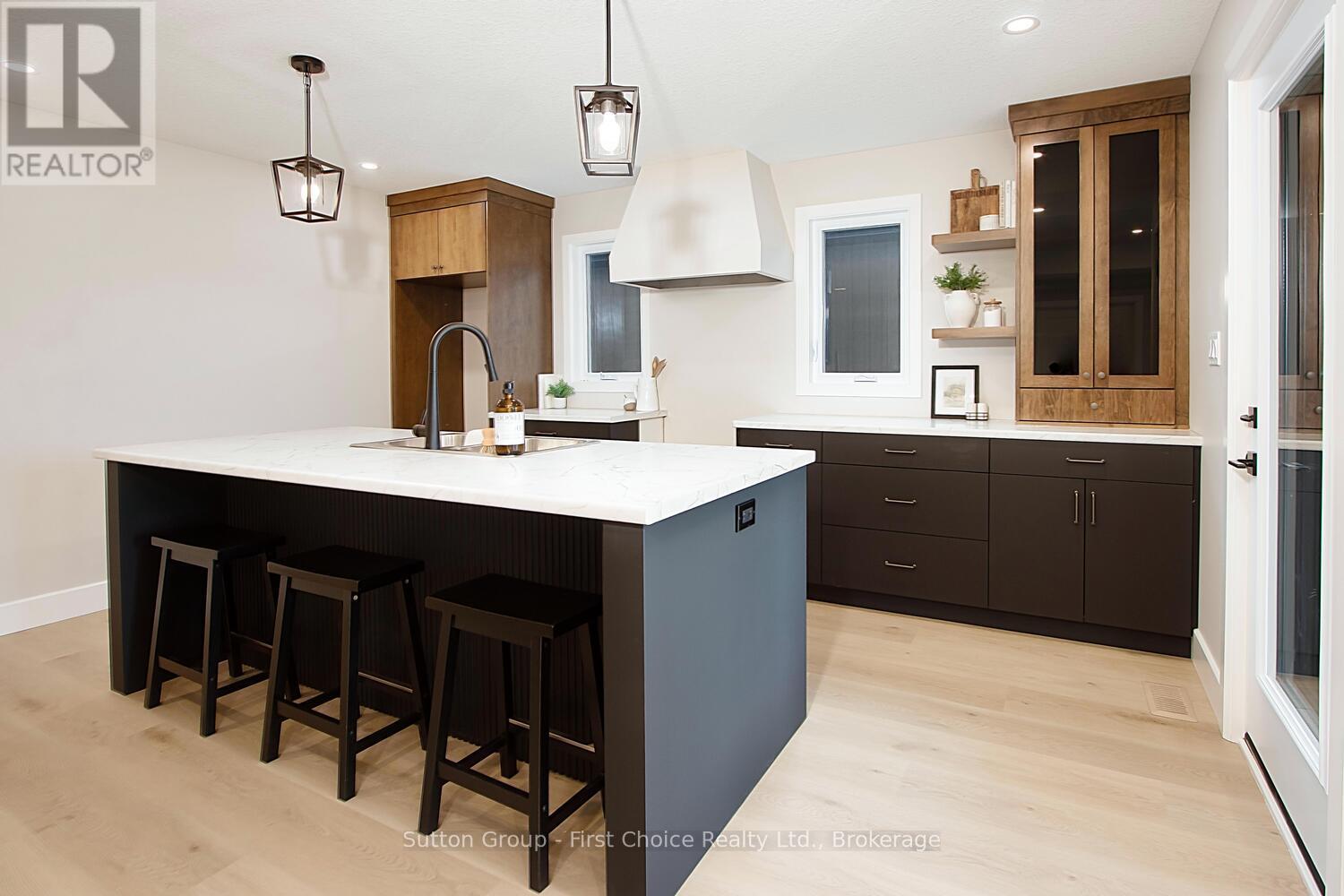 18 Nelson Street, West Perth, Ontario N0K 1N0 - Photo 10 - X12362272