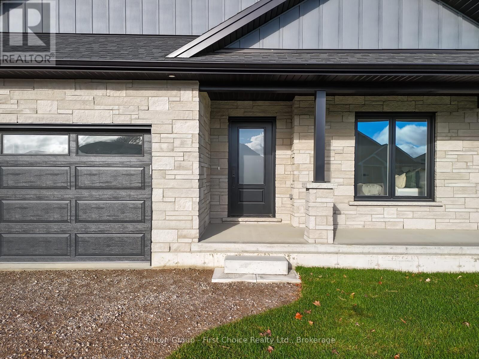 18 Nelson Street, West Perth, Ontario N0K 1N0 - Photo 4 - X12362272