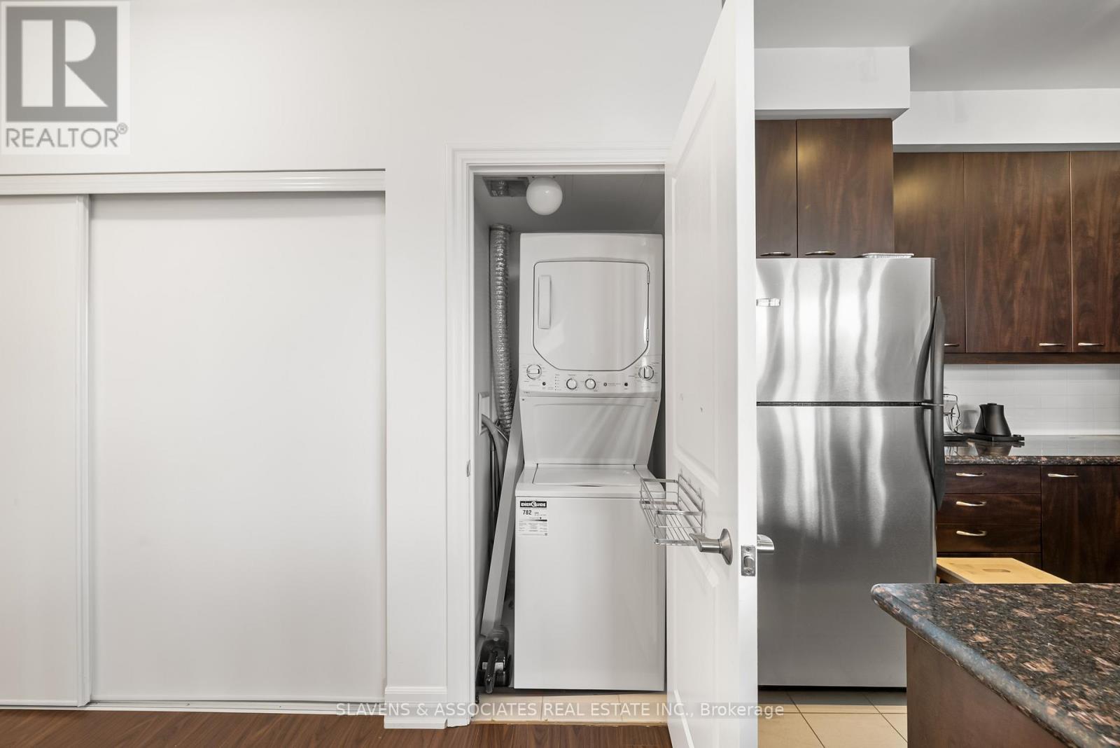 1303 - 500 St Clair Avenue W, Toronto, Ontario  M6C 1A8 - Photo 10 - C12523792