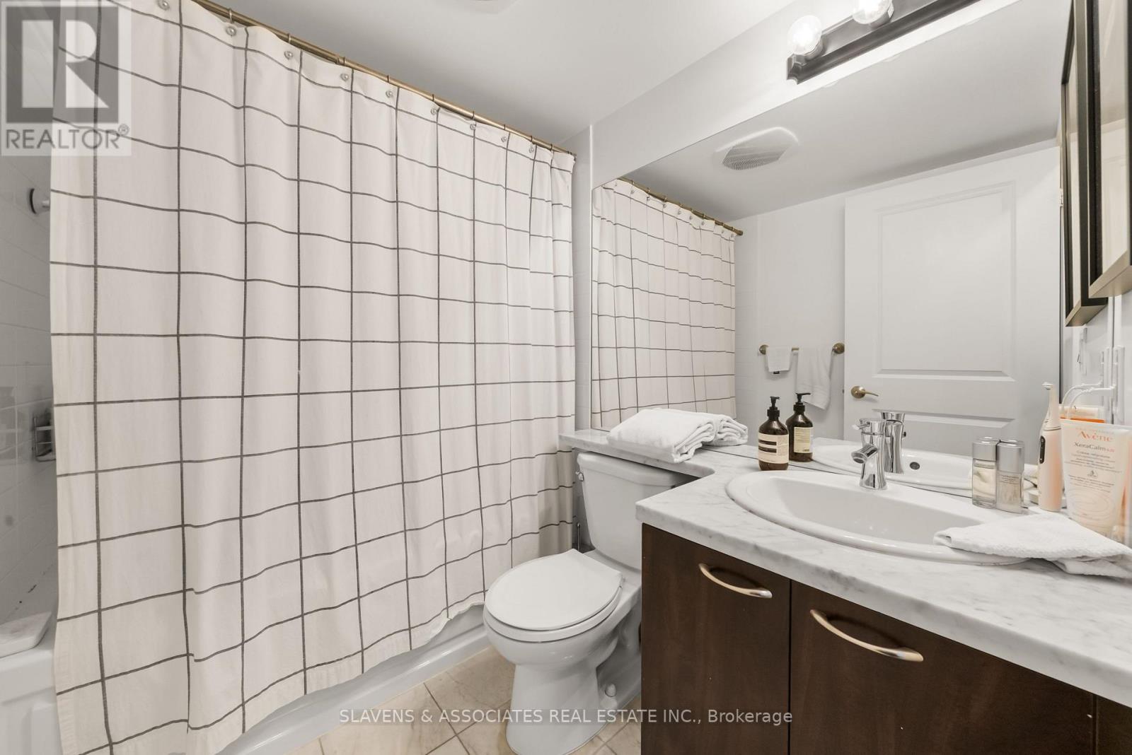 1303 - 500 St Clair Avenue W, Toronto, Ontario  M6C 1A8 - Photo 11 - C12523792