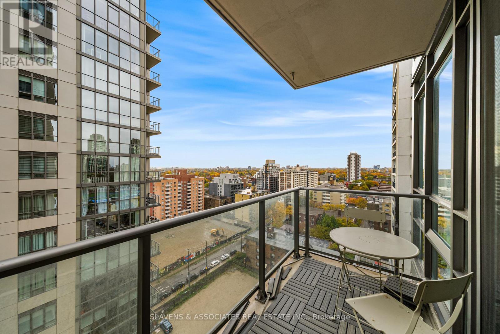 1303 - 500 St Clair Avenue W, Toronto, Ontario  M6C 1A8 - Photo 13 - C12523792