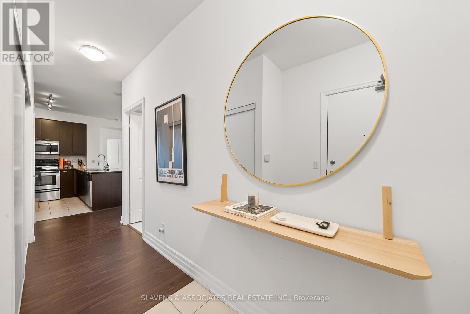 1303 - 500 St Clair Avenue W, Toronto, Ontario  M6C 1A8 - Photo 4 - C12523792