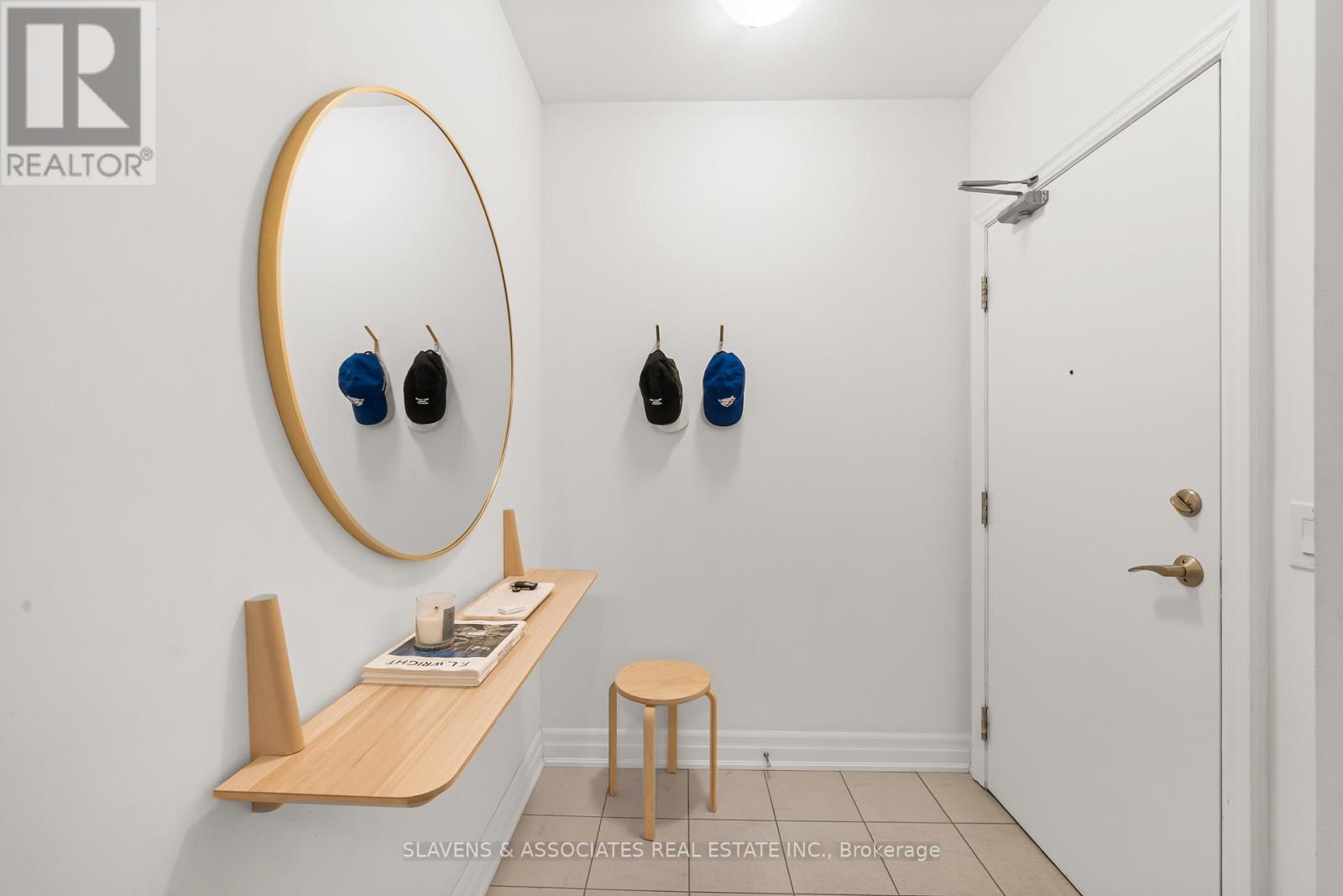 1303 - 500 St Clair Avenue W, Toronto, Ontario  M6C 1A8 - Photo 3 - C12523792