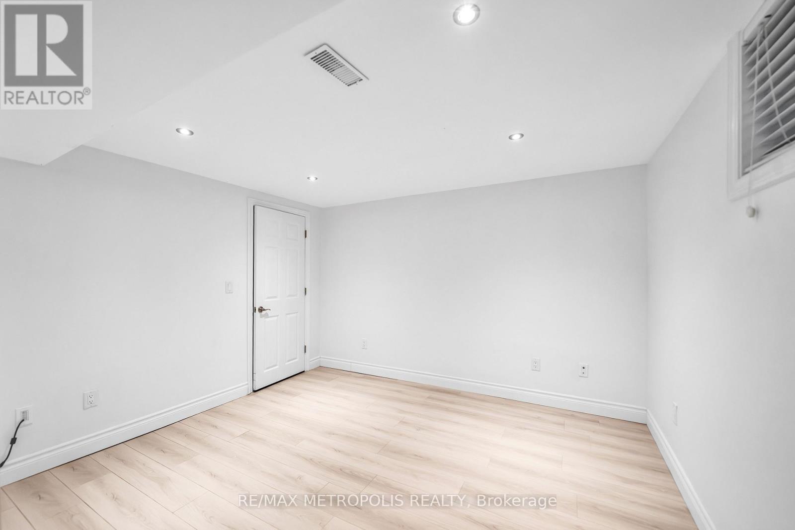 Basement - 834 Sanok Drive, Pickering (West Shore), Ontario  L1W 2R2 - Photo 5 - E12450762