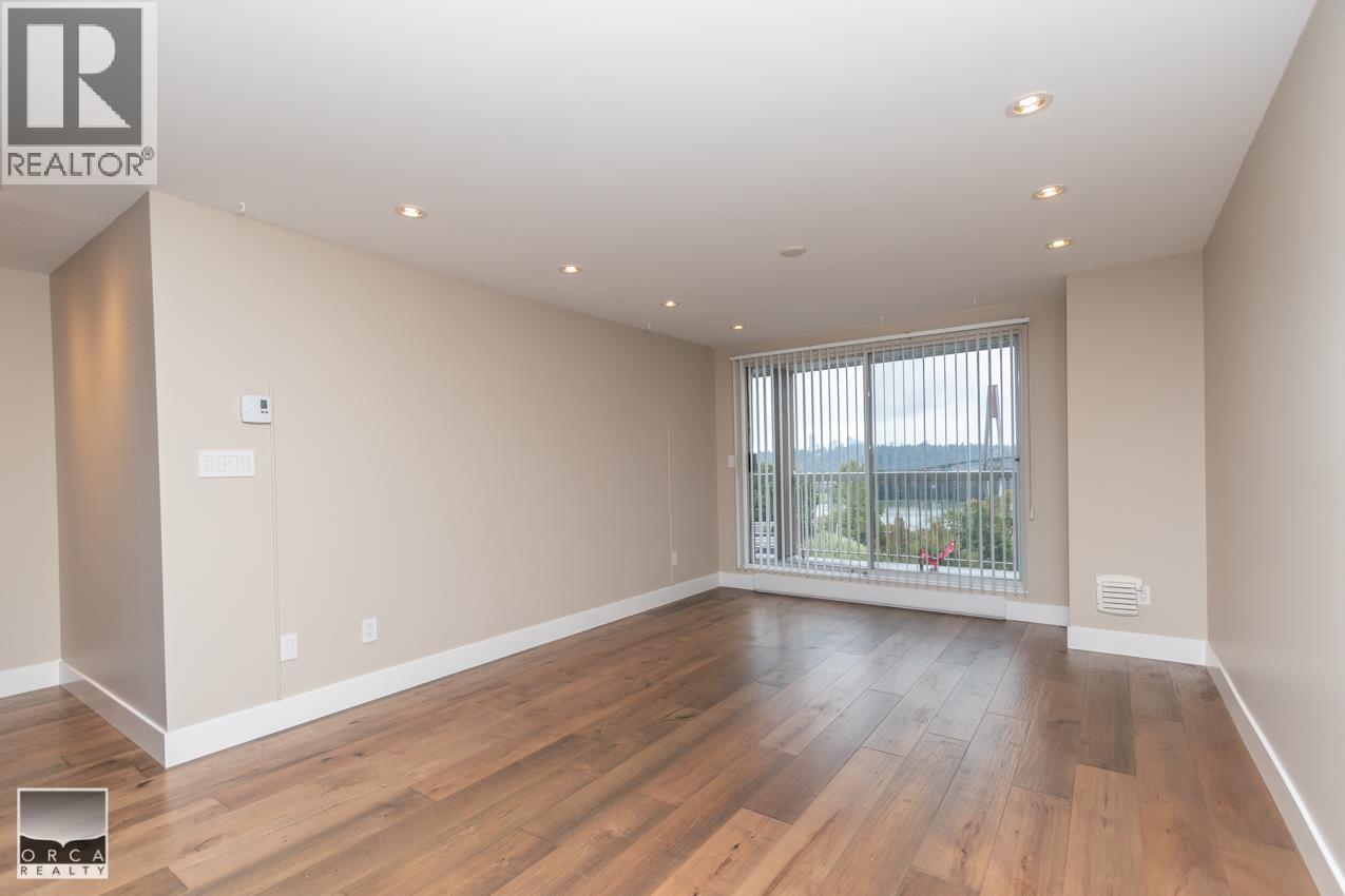 609 65 First Street, New Westminster, British Columbia  V3L 5K9 - Photo 2 - R3066037