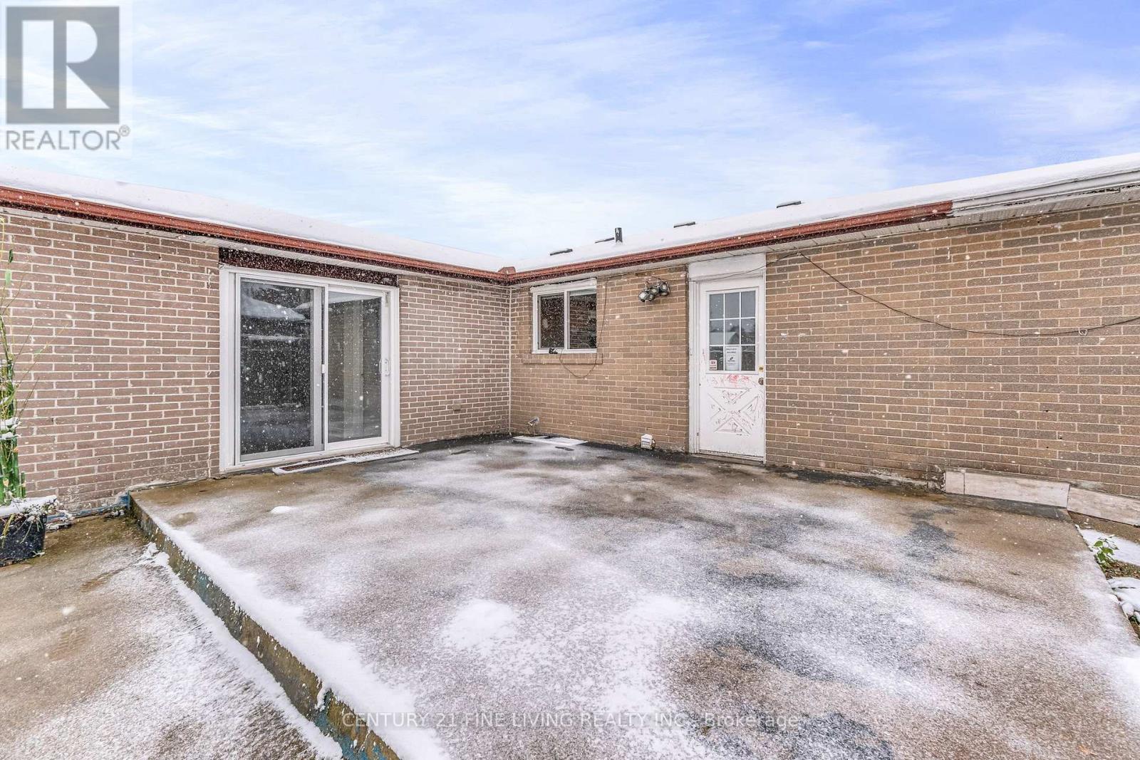 191 Folkstone Crescent, Brampton, Ontario L6T 3N2 - Photo 33 - W12523060