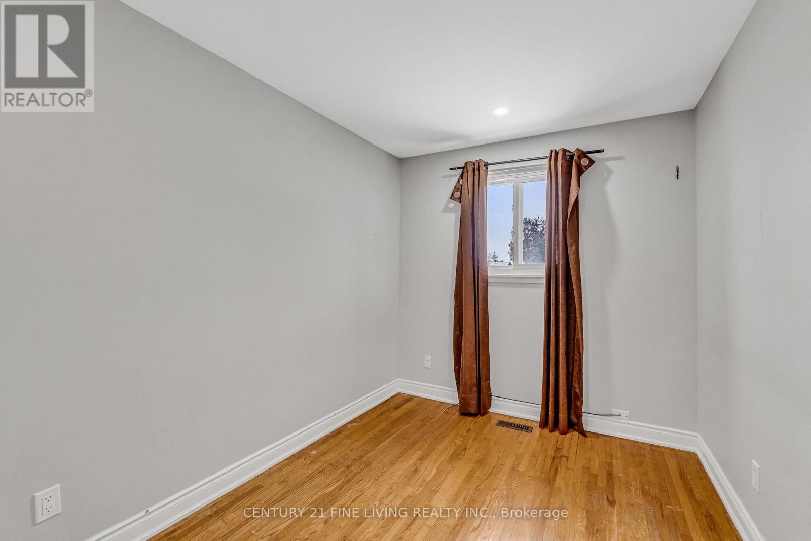 191 Folkstone Crescent, Brampton, Ontario L6T 3N2 - Photo 17 - W12523060