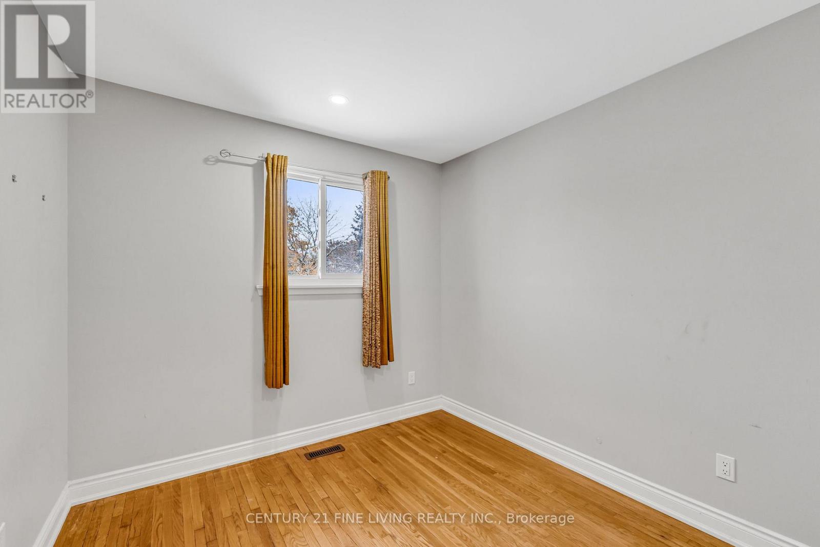 191 Folkstone Crescent, Brampton, Ontario L6T 3N2 - Photo 15 - W12523060