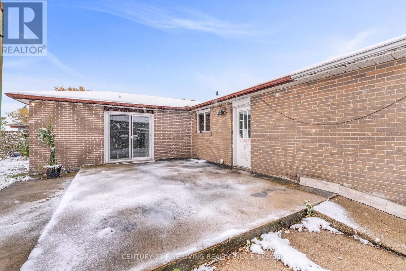 191 Folkstone Crescent, Brampton, Ontario L6T 3N2 - Photo 34 - W12523060