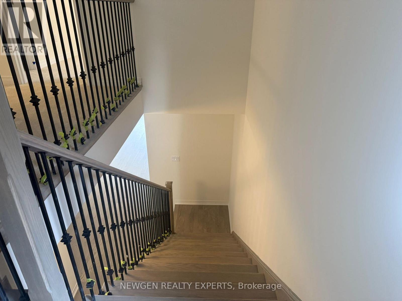 8 Mckernan Avenue, Brantford, Ontario  N3V 0C1 - Photo 14 - X12482129