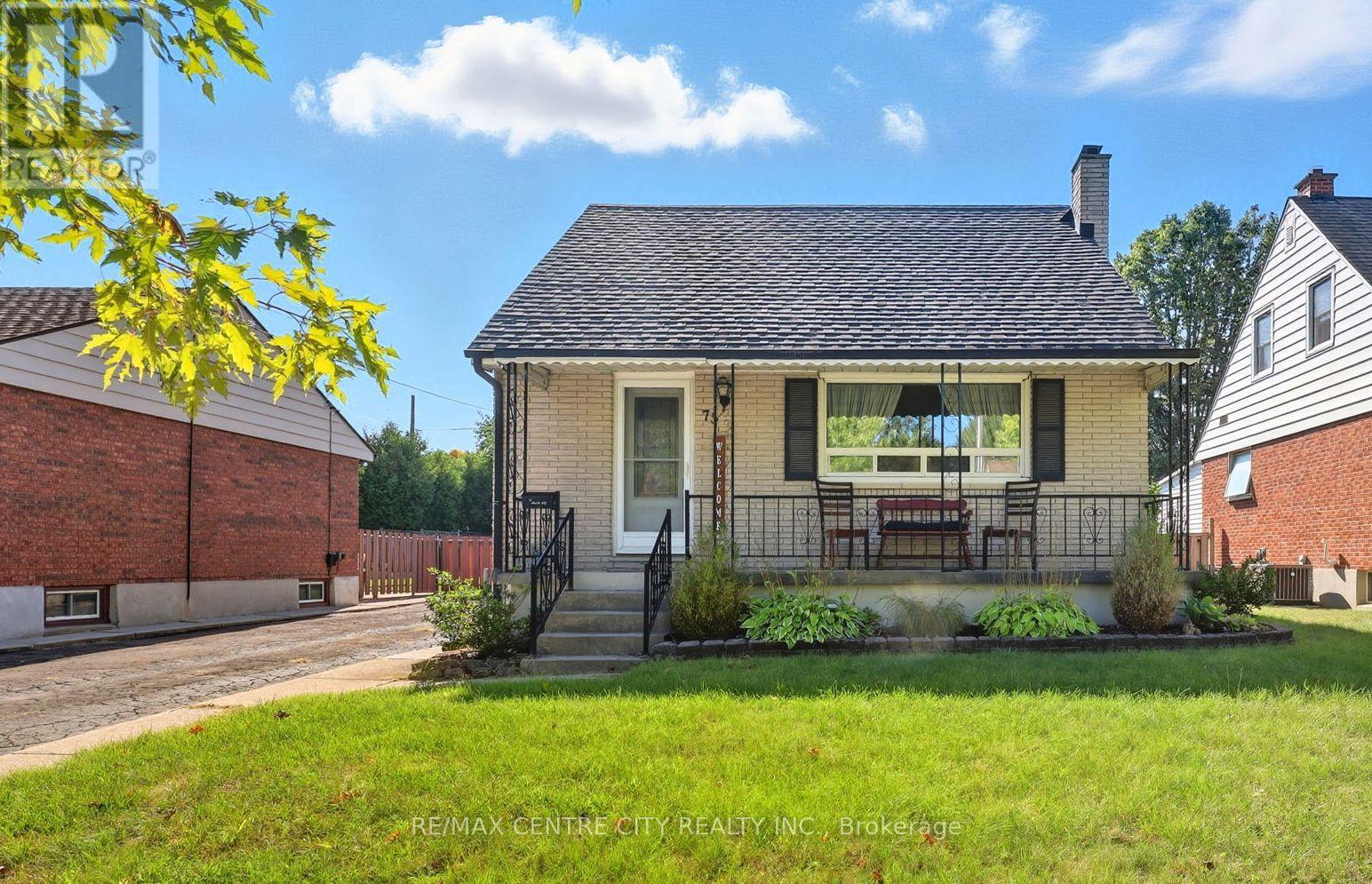 75 GLASS AVENUE, London East, Ontario