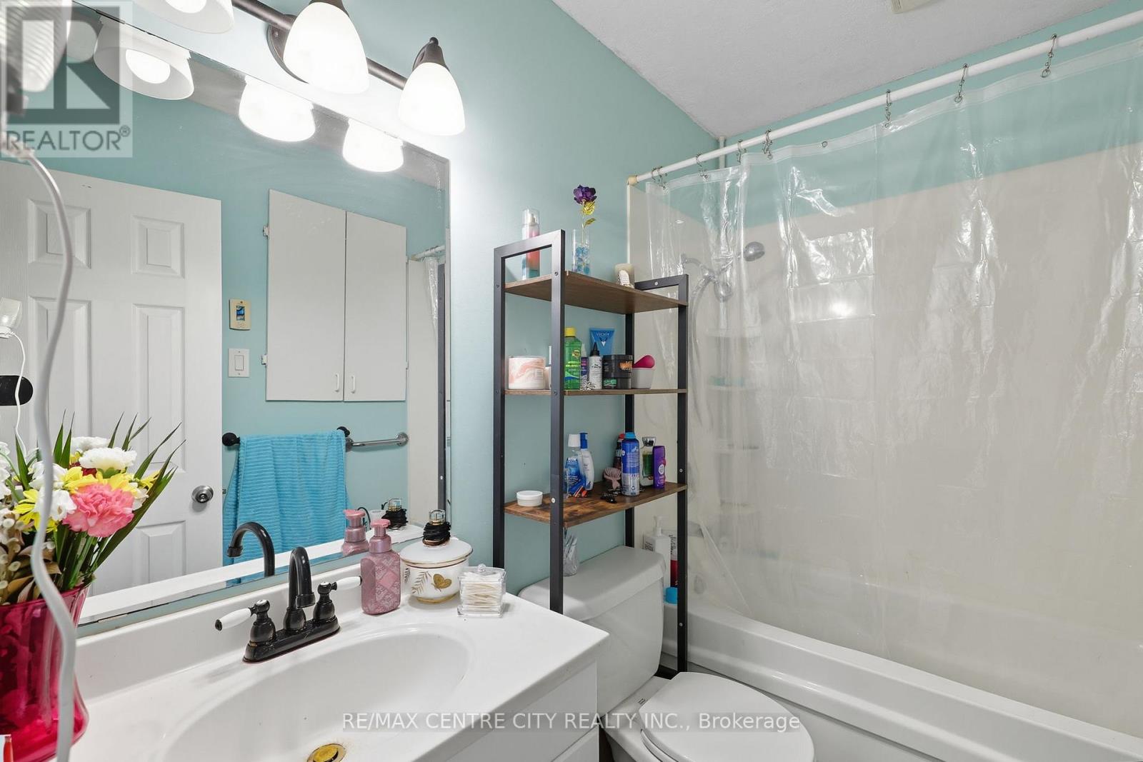 75 Glass Avenue, London East, Ontario N5W 1Z8 - Photo 10 - X12445422