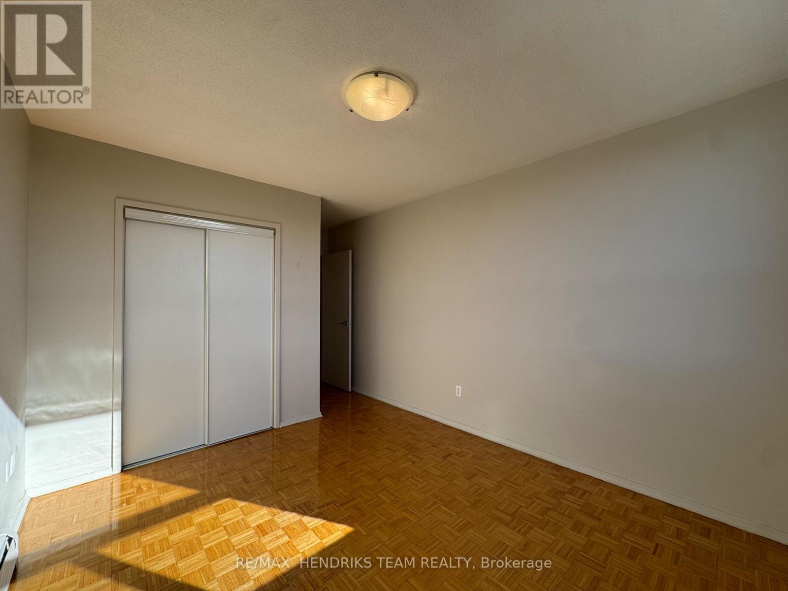 601 - 49 Leaside Drive, St. Catharines, Ontario  L2M 4G4 - Photo 14 - X12525562