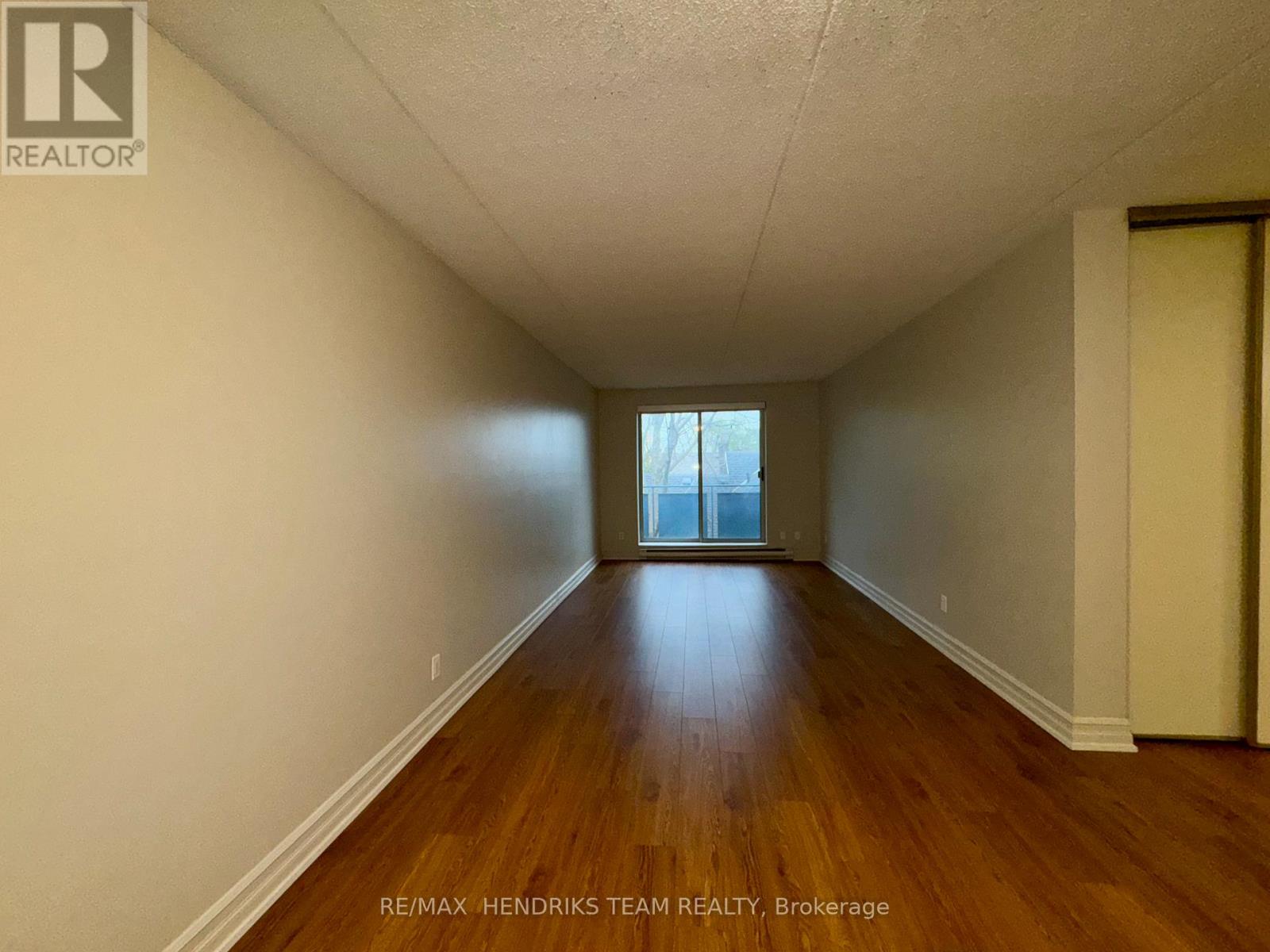 B304 - 16 Capner Street, St. Catharines, Ontario  L2P 3X4 - Photo 4 - X12525542