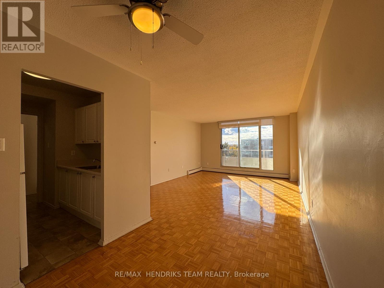 601 - 49 Leaside Drive, St. Catharines, Ontario  L2M 4G4 - Photo 9 - X12525562