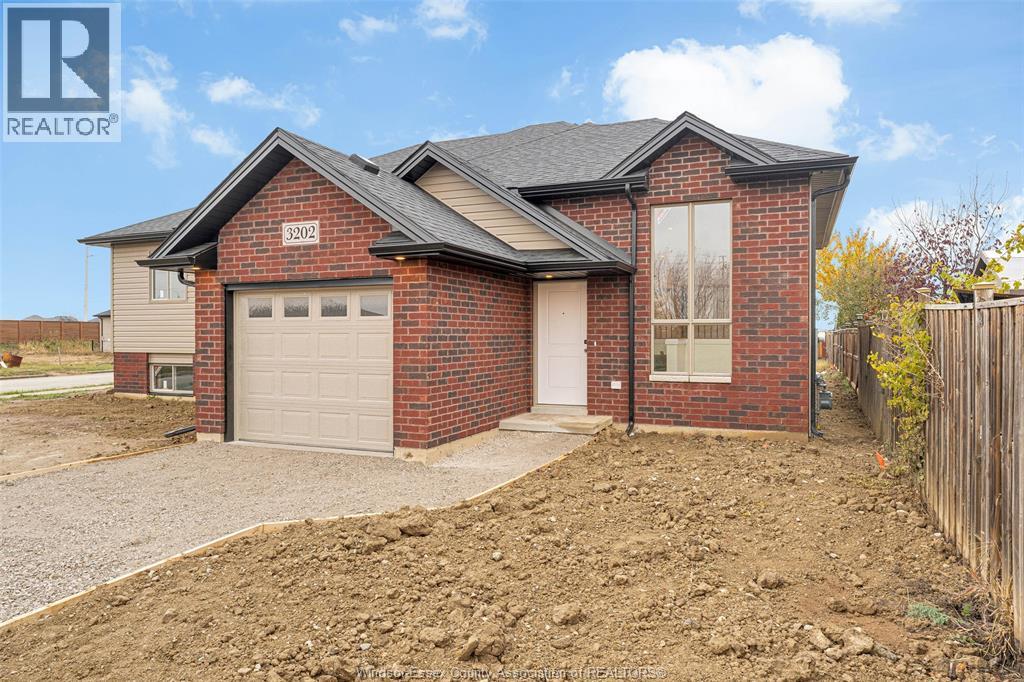3202 VIOLA CRESCENT, Windsor, Ontario