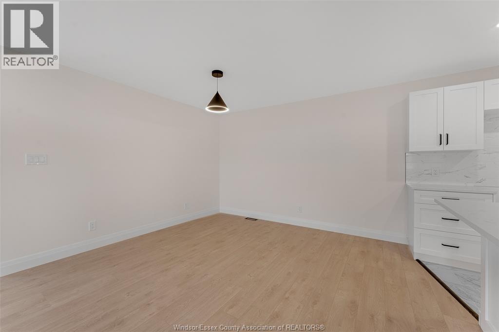 3202 Viola Crescent, Windsor, Ontario N8N 0A1 - Photo 13 - 25028435