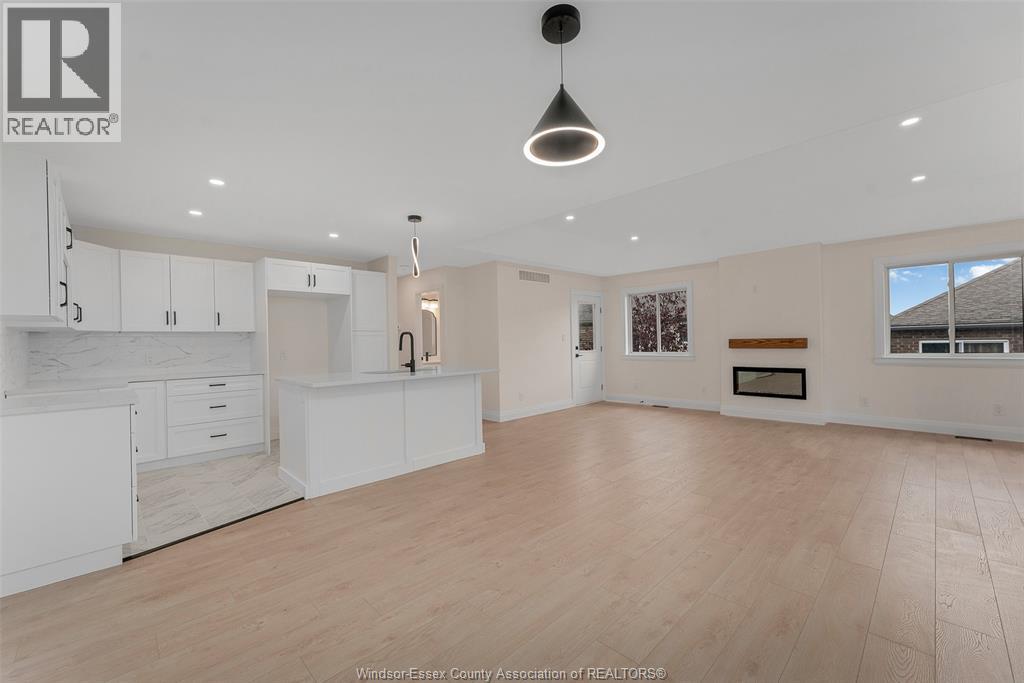 3202 Viola Crescent, Windsor, Ontario N8N 0A1 - Photo 15 - 25028435