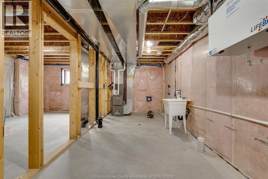 3202 Viola Crescent, Windsor, Ontario N8N 0A1 - Photo 25 - 25028435