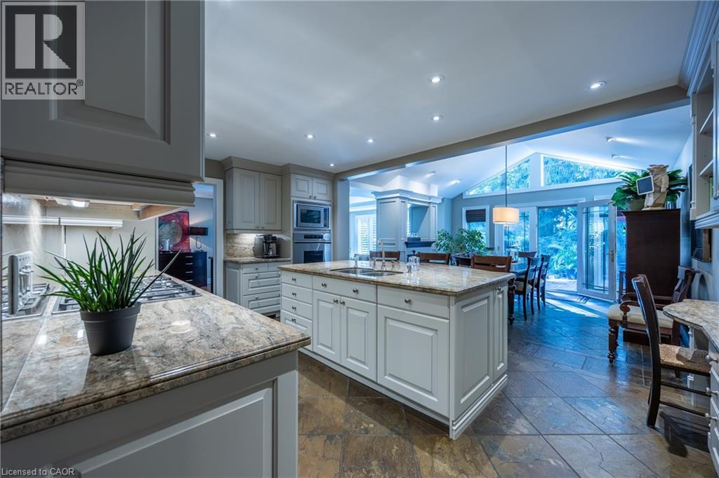 1338 Prince Albert Court, Mississauga, Ontario  L5H 3S1 - Photo 12 - 40786960