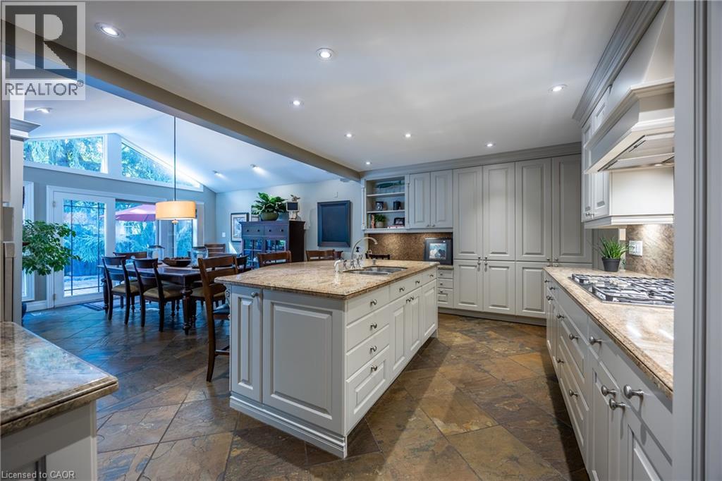 1338 Prince Albert Court, Mississauga, Ontario  L5H 3S1 - Photo 13 - 40786960