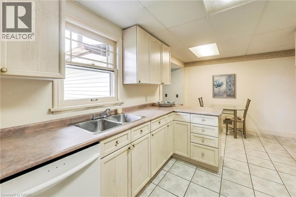 9 Avalon Avenue, Stoney Creek, Ontario  L8G 1X4 - Photo 12 - 40785911