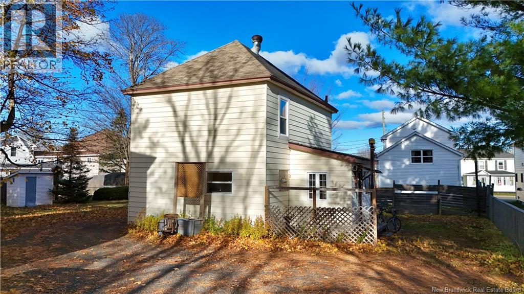 320 St. Andrew Street, Bathurst, New Brunswick  E2A 1C5 - Photo 2 - NB129919
