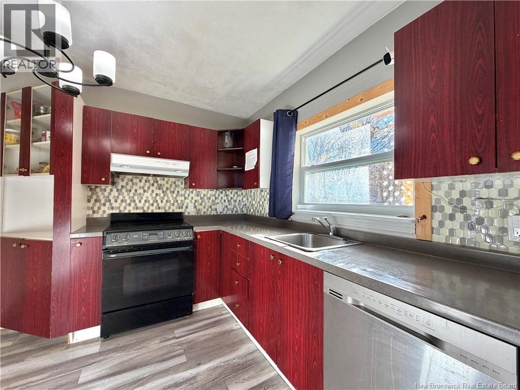 320 St. Andrew Street, Bathurst, New Brunswick  E2A 1C5 - Photo 8 - NB129919