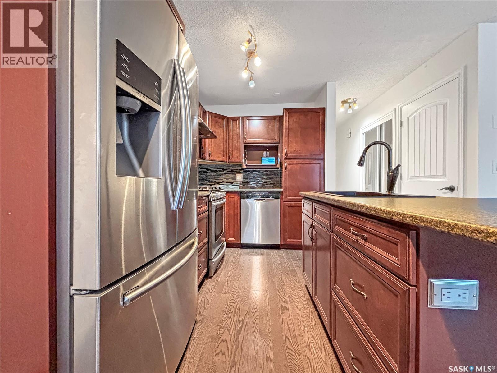 1209 Edward Avenue, Saskatoon, Saskatchewan  S7K 3A9 - Photo 3 - SK023728