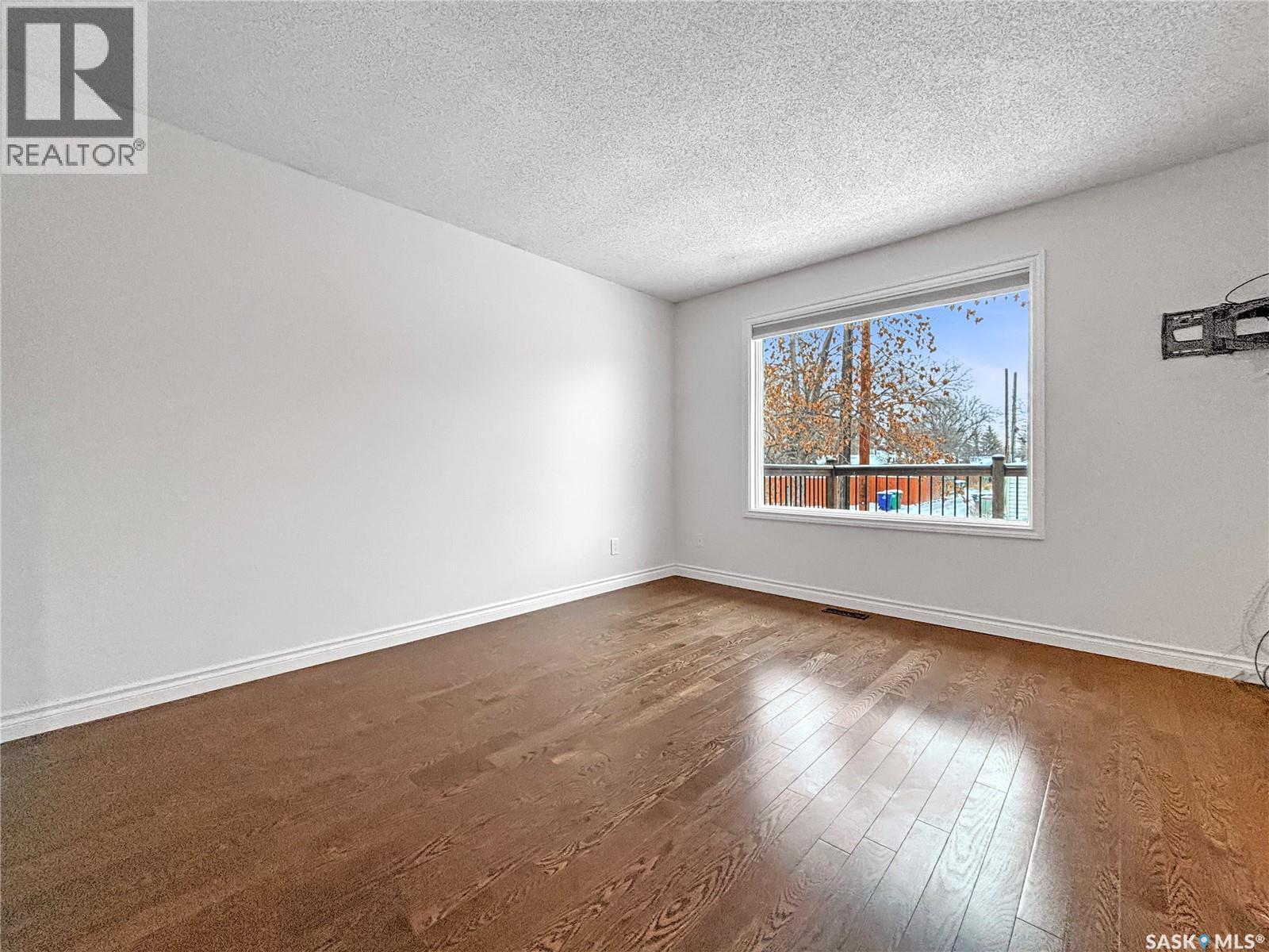 1209 Edward Avenue, Saskatoon, Saskatchewan  S7K 3A9 - Photo 5 - SK023728