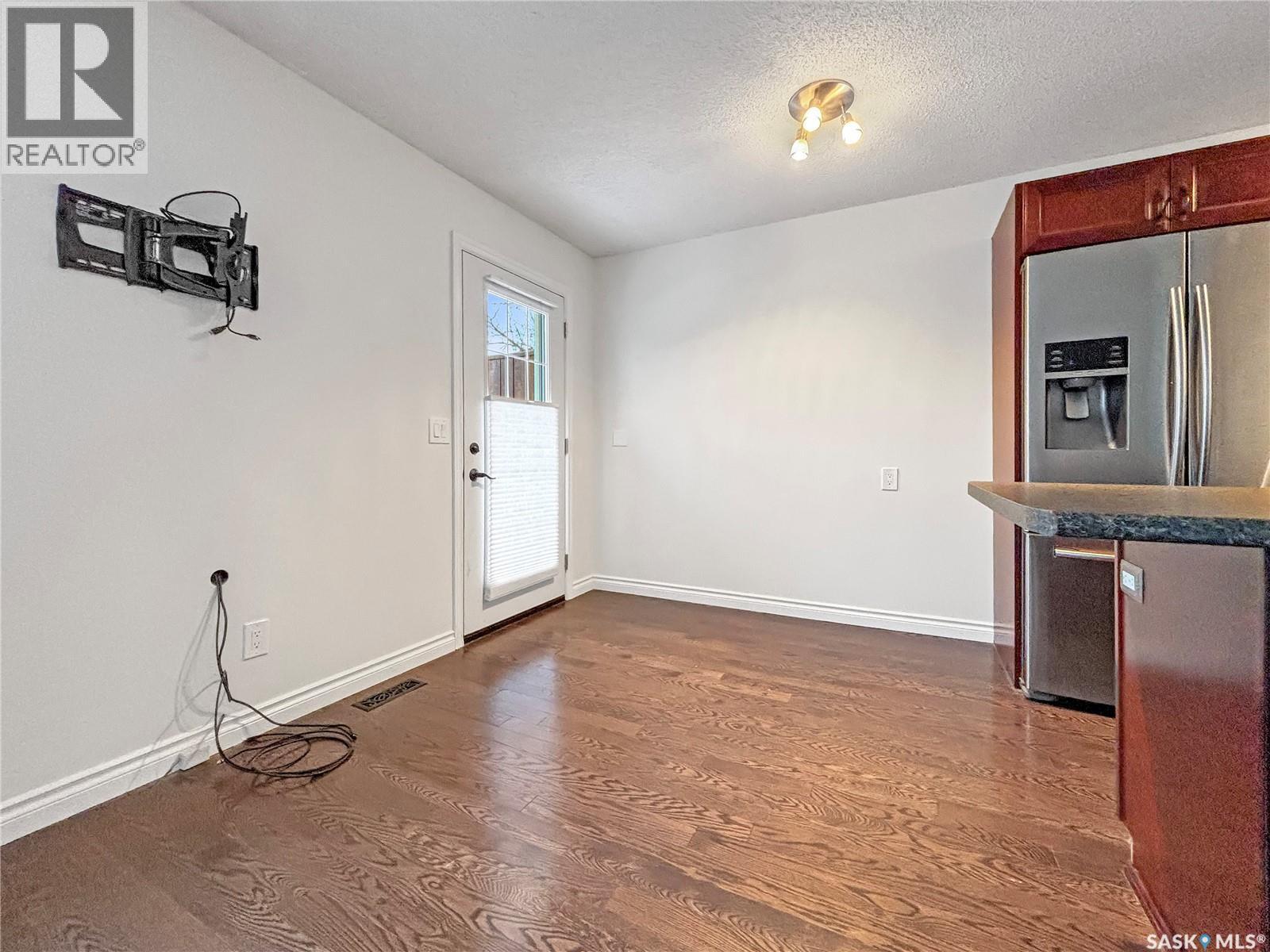 1209 Edward Avenue, Saskatoon, Saskatchewan  S7K 3A9 - Photo 6 - SK023728