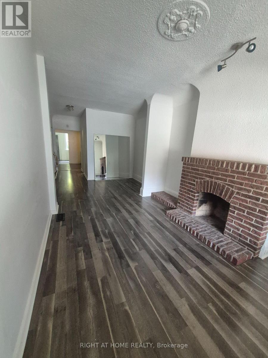 871 Bathurst Street, Toronto (Annex), Ontario  M5R 3G2 - Photo 4 - C12522126