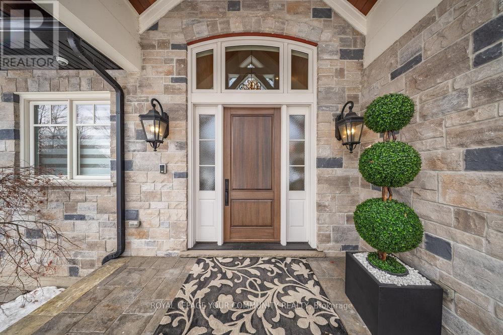 1551 Warland Road, Oakville (Sw Southwest), Ontario  L6L 1N4 - Photo 3 - W12503506