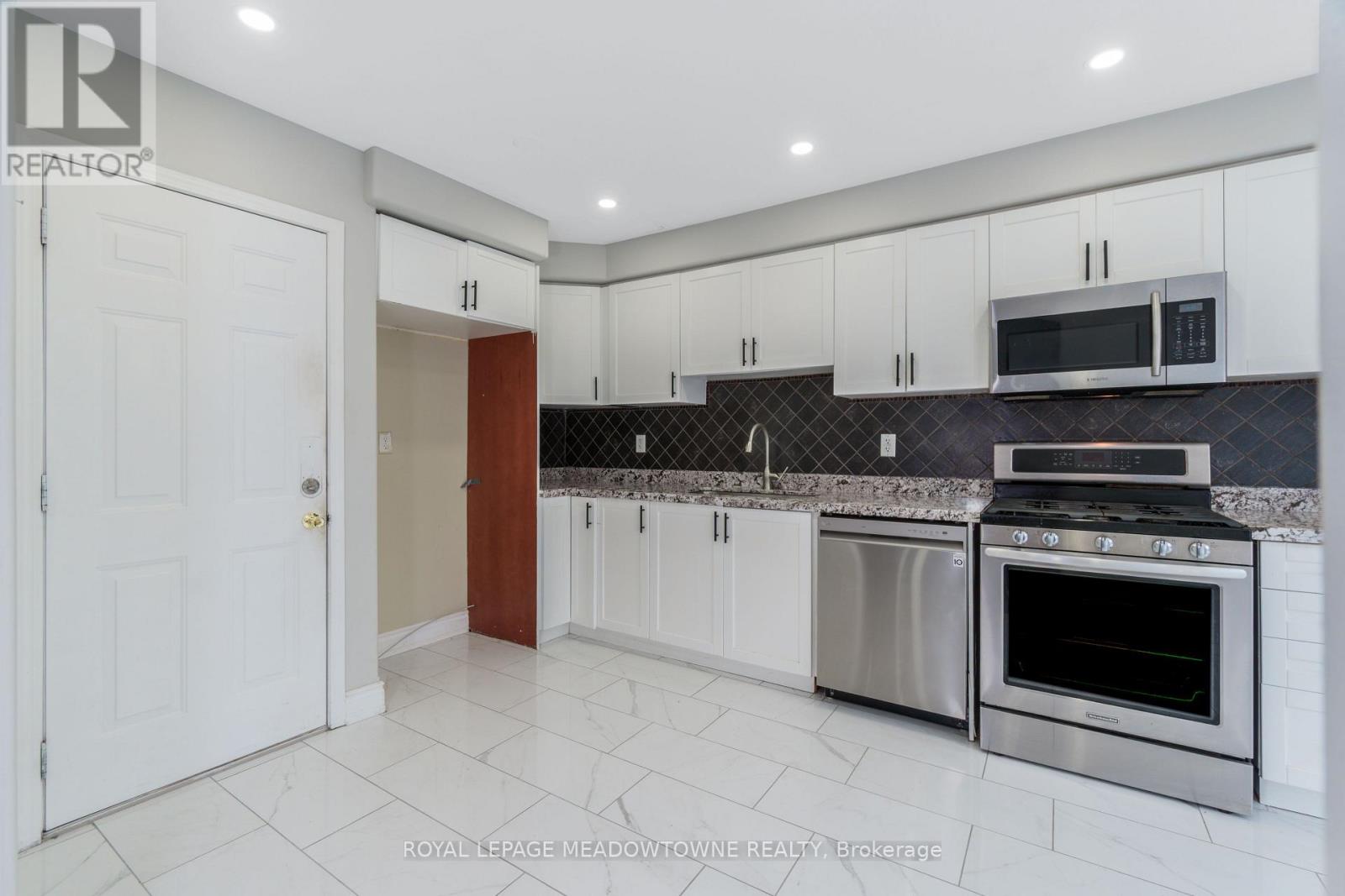 843 Thompson Road S, Milton, Ontario  L9T 6Y8 - Photo 14 - W12526700