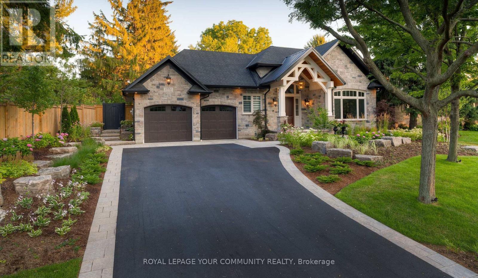 1551 Warland Road, Oakville, Ontario  L6L 1N4 - Photo 45 - W12503506