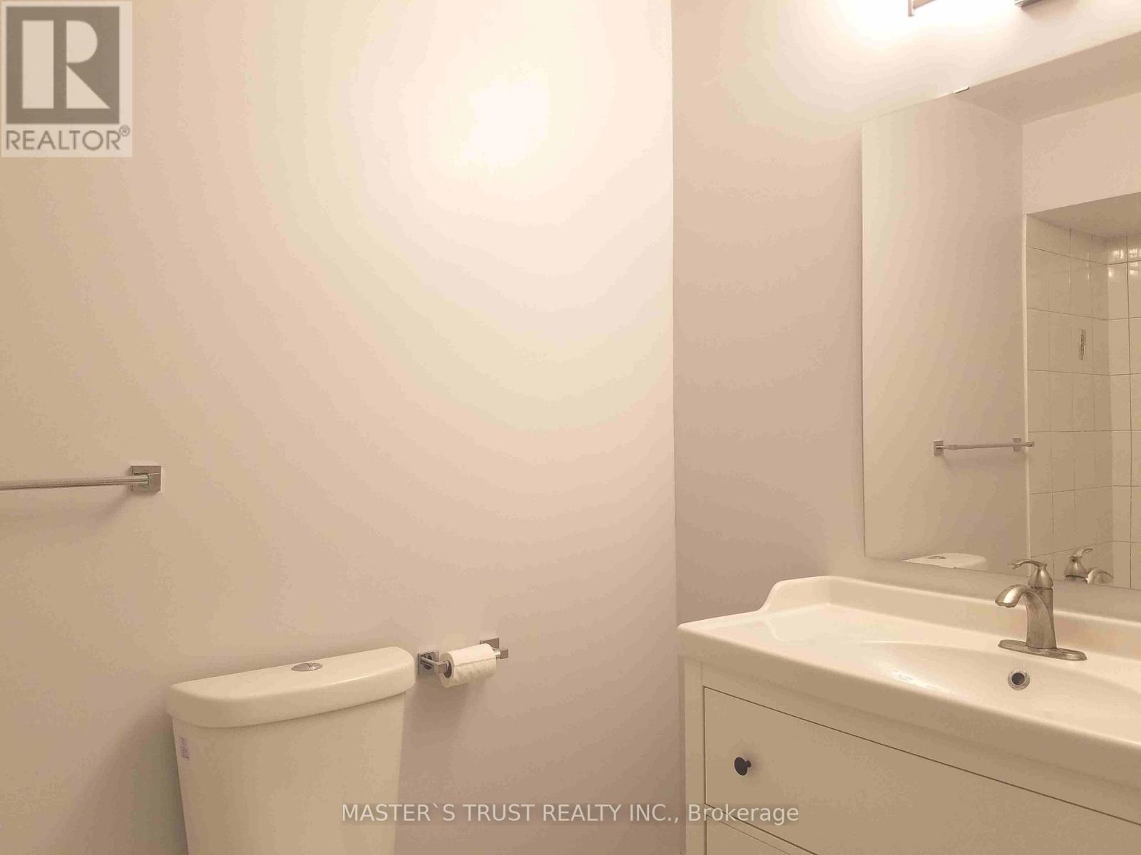 1316 Redbank Crescent, Oakville, Ontario L6H 1Y5 - Photo 11 - W12444734