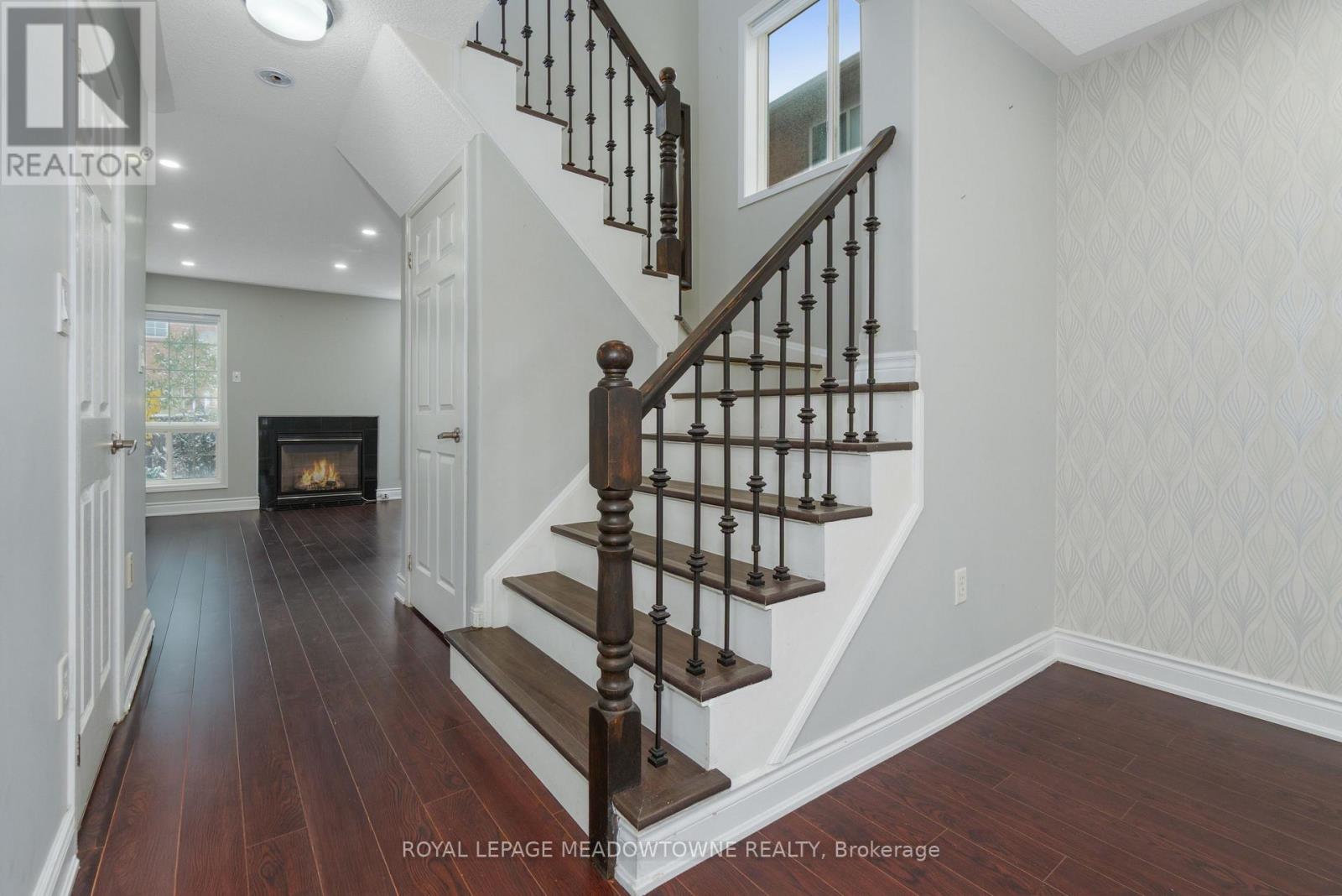 843 Thompson Road S, Milton, Ontario  L9T 6Y8 - Photo 8 - W12526700