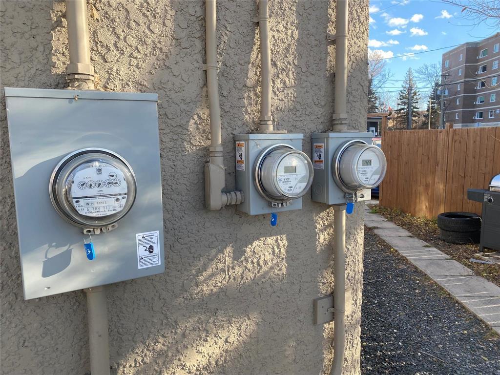 430 Nairn Avenue, Winnipeg, Manitoba  R2L 0X2 - Photo 10 - 202528184