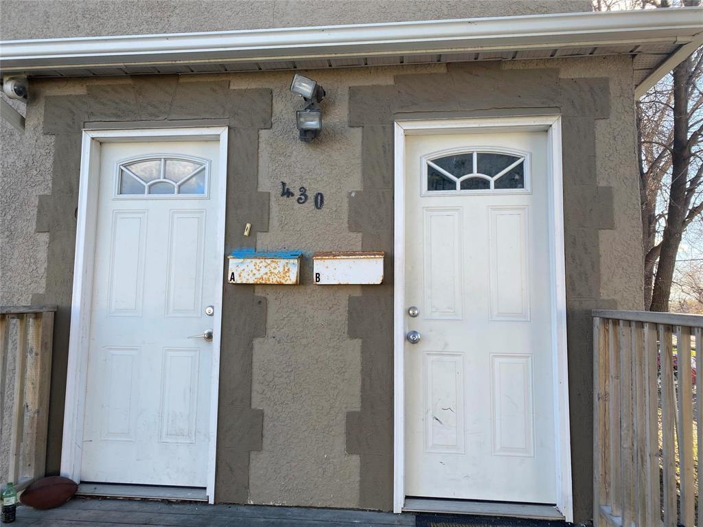 430 Nairn Avenue, Winnipeg, Manitoba  R2L 0X2 - Photo 2 - 202528184