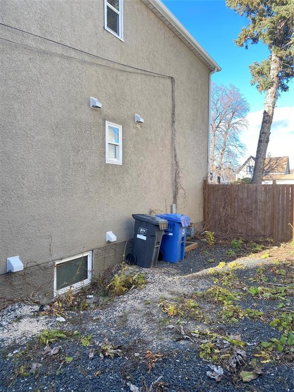 430 Nairn Avenue, Winnipeg, Manitoba  R2L 0X2 - Photo 5 - 202528184