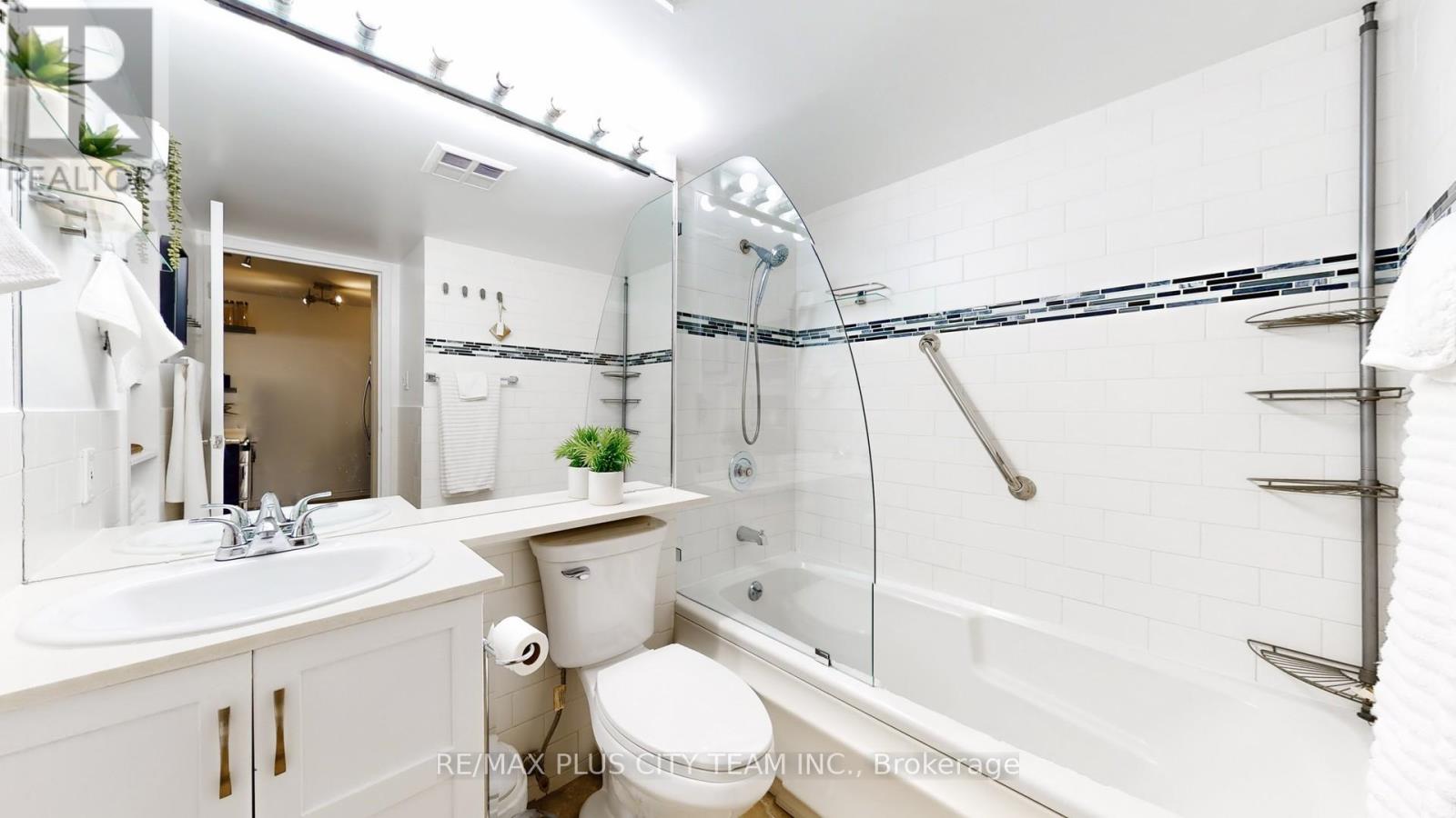 310 - 10 Yonge Street, Toronto, Ontario  M5E 1R4 - Photo 13 - C12528080