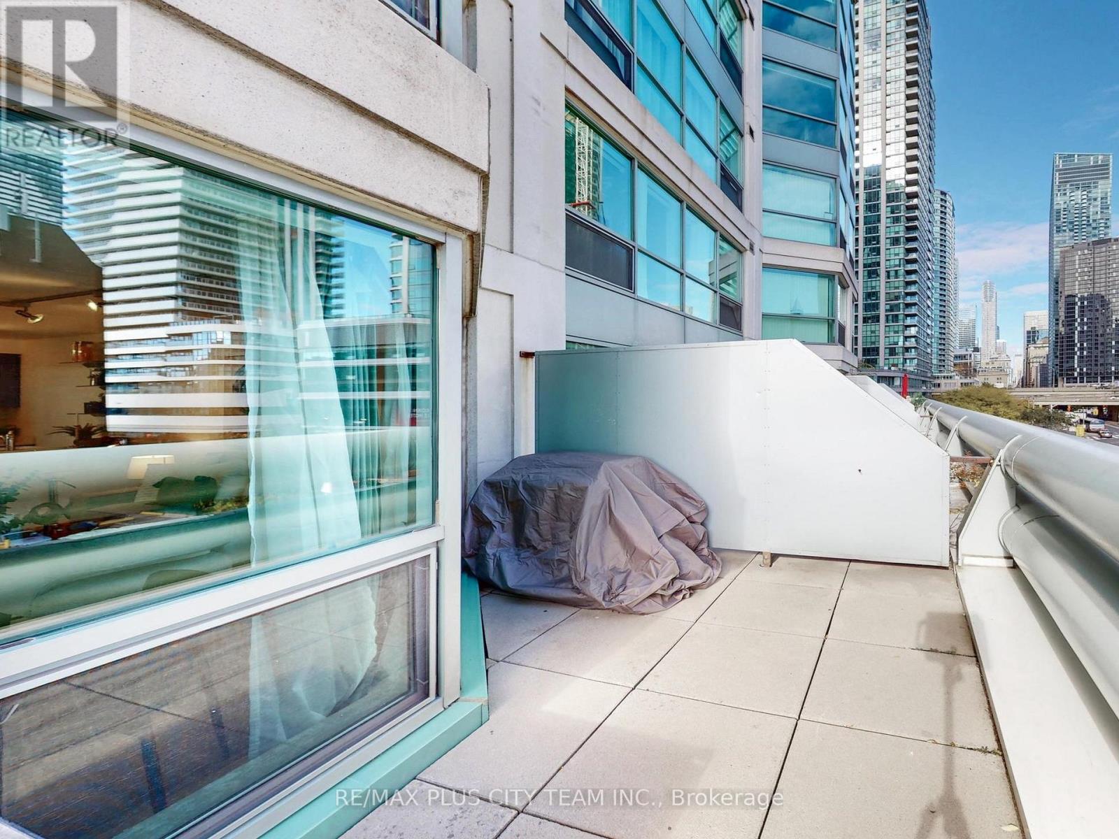 310 - 10 Yonge Street, Toronto, Ontario  M5E 1R4 - Photo 16 - C12528080